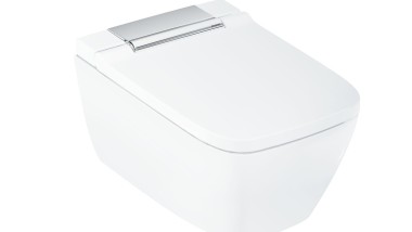 Geberit AquaClean Sela Dusch-WC in der eckigen Formvariante und der Design-Abdeckung Glanzverchromt